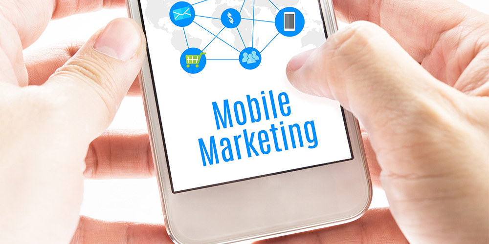 Efektivní mobilní reklama - mobil v rukou